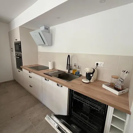 Apartment Rez-de-villa Avec Terrasse Privative Sur Jardin