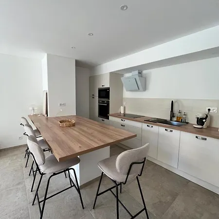 Rez-de-villa Avec Terrasse Privative Sur Jardin Apartment *