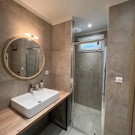 Rez-de-villa Avec Terrasse Privative Sur Jardin Ajaccio (Corsica)